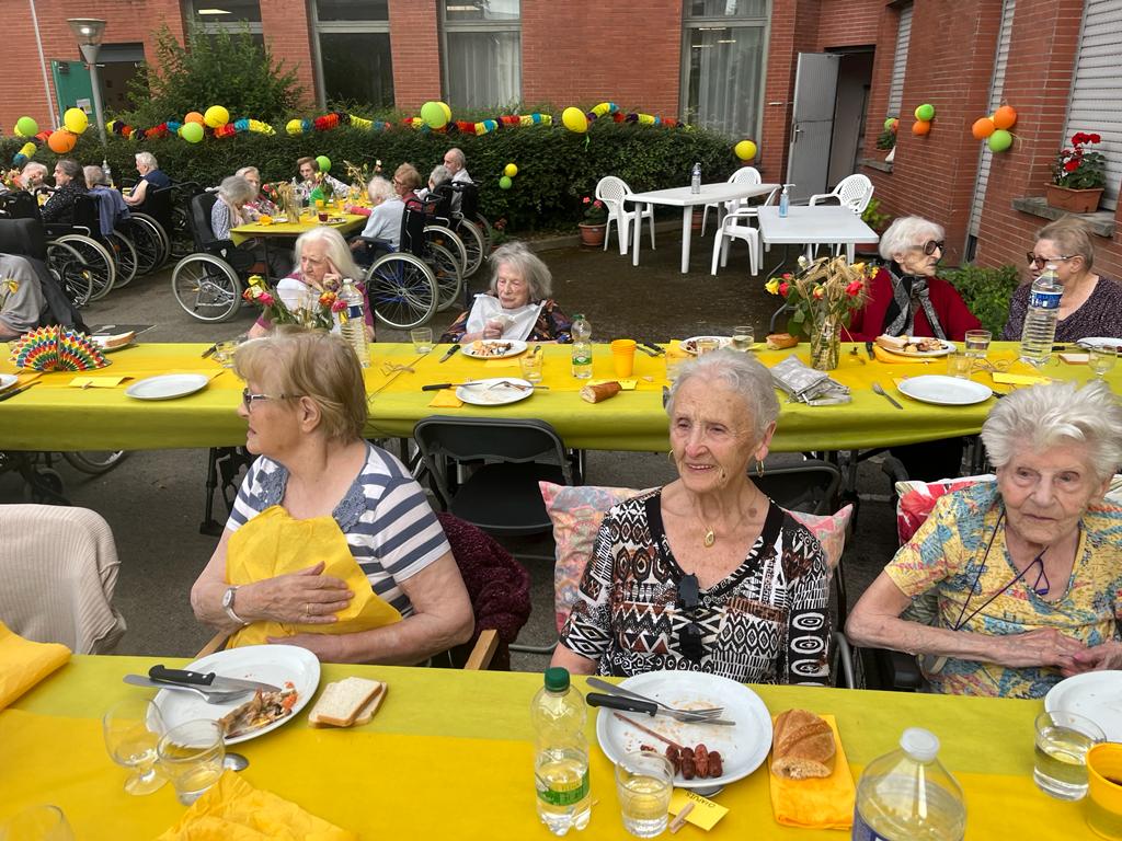 Barbecue et fête de la musique à l'EHPAD du Port du Canal  - 21 juin 2023