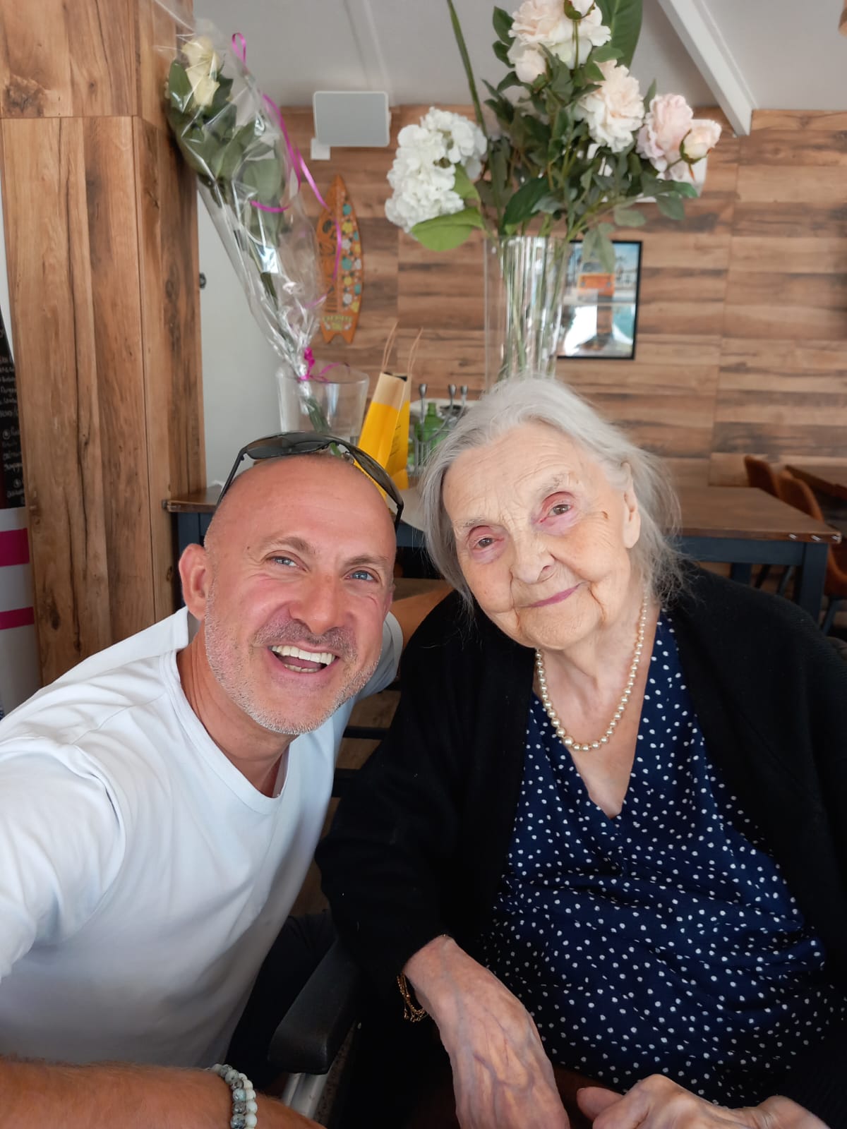 100 ans de Mme BURDIN au restaurant le K à Dijon - 100923