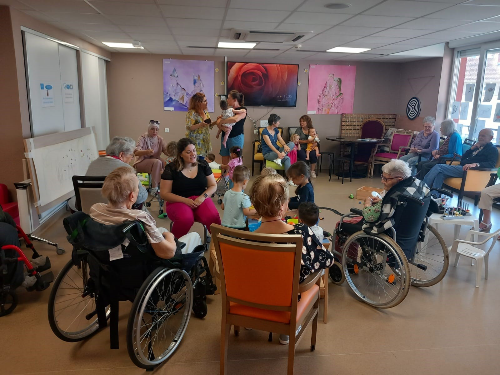 Dernière rencontre de la saison avec le relais des assistantes maternelles Mansart aux Bégonias - 220624  