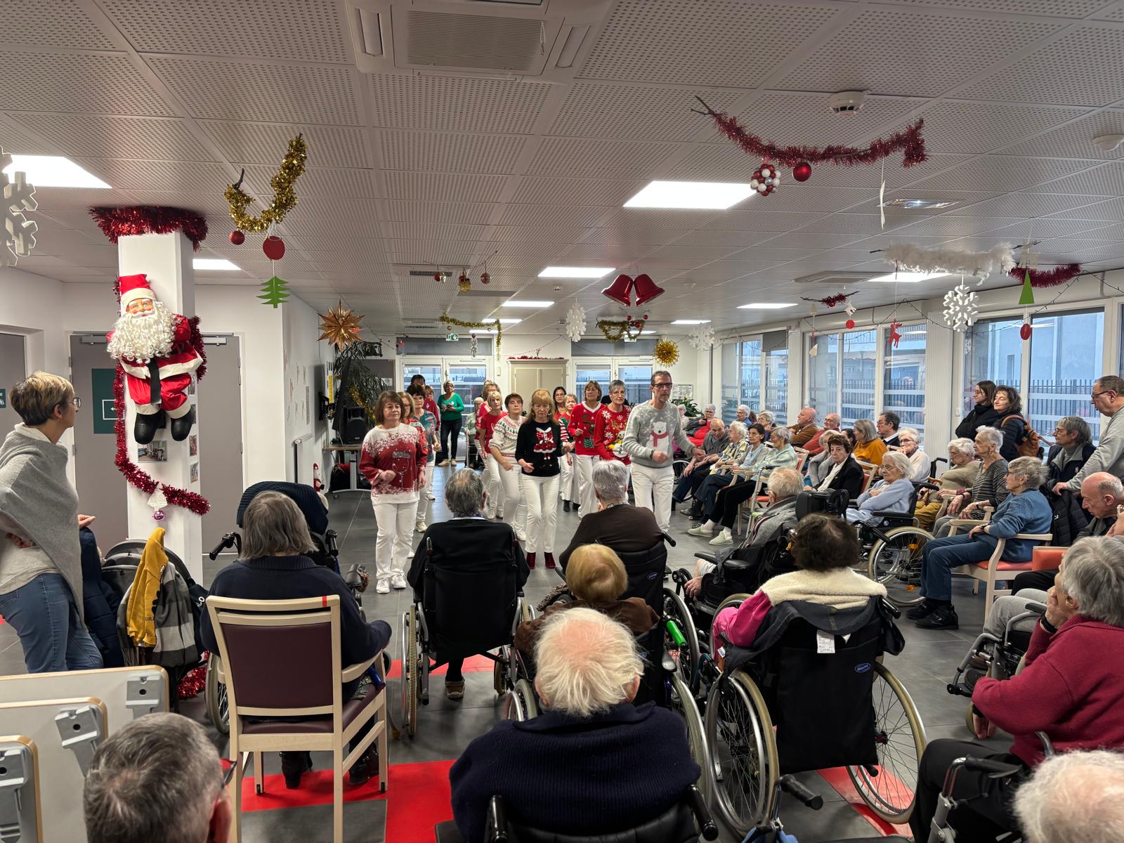 Demonstration de danse aux Jardins Voltaire 29122025