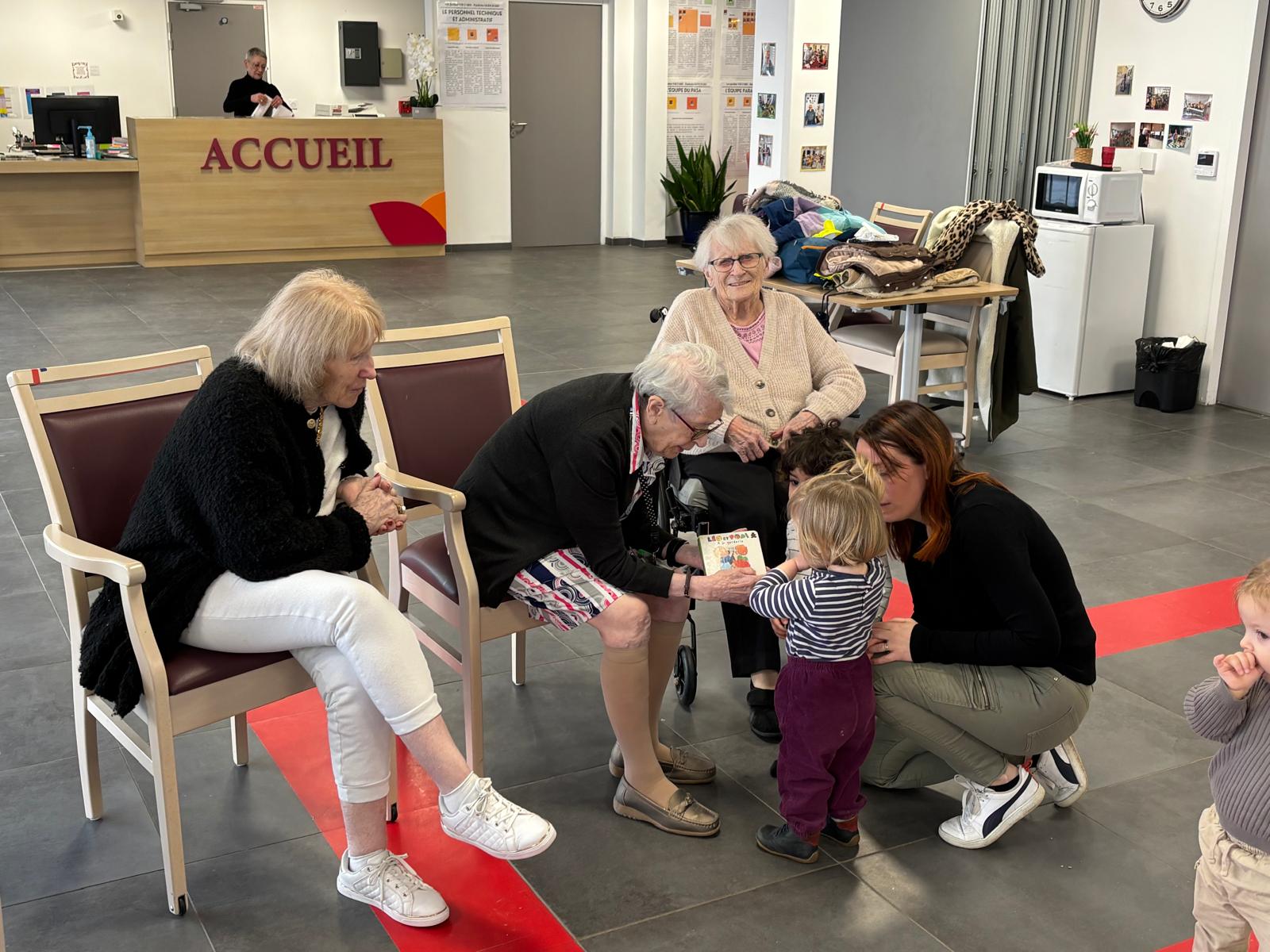 Rencontre intergénérationnelle avec la crèche Voltaire 09012026