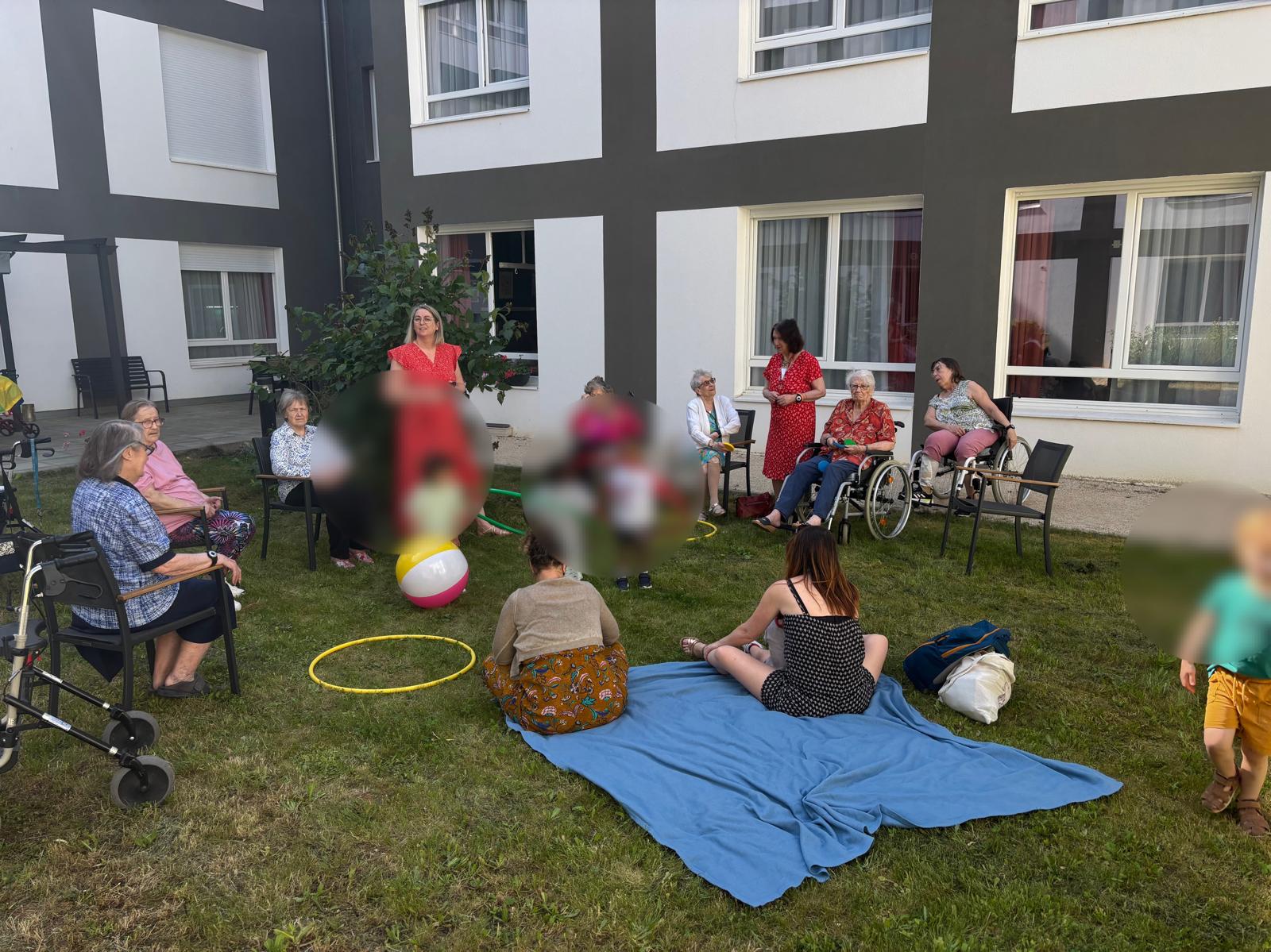 Rencontre avec la crèche Voltaire et les résidents des Jardins Voltaire 29052026