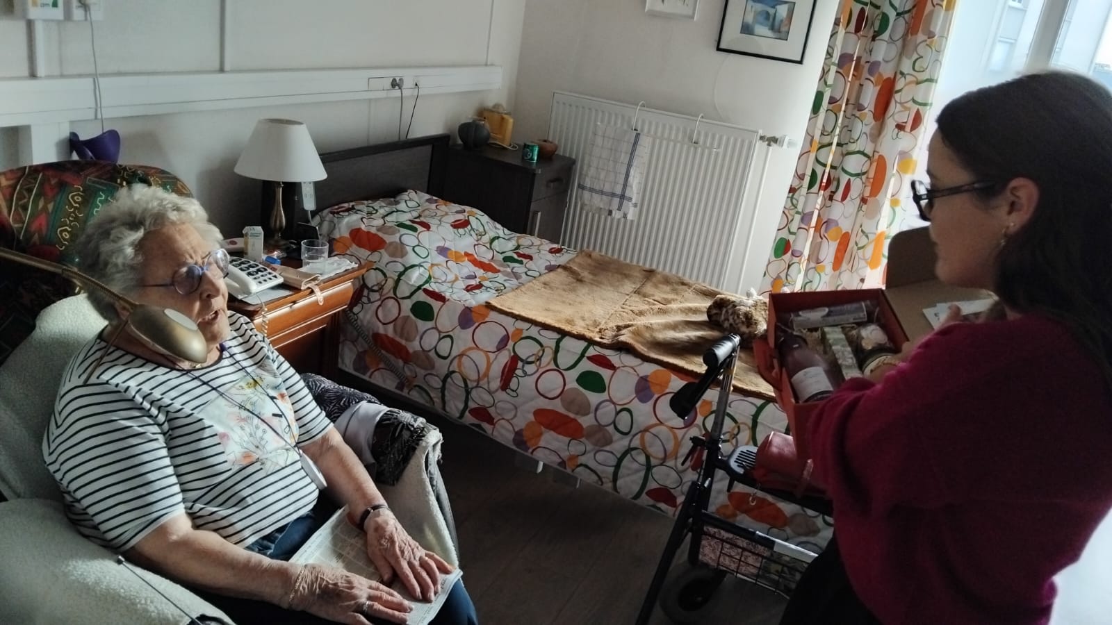 Distribution des colis de Noel offert par la Ville de Dijon aux résidents de l'EPCAPA