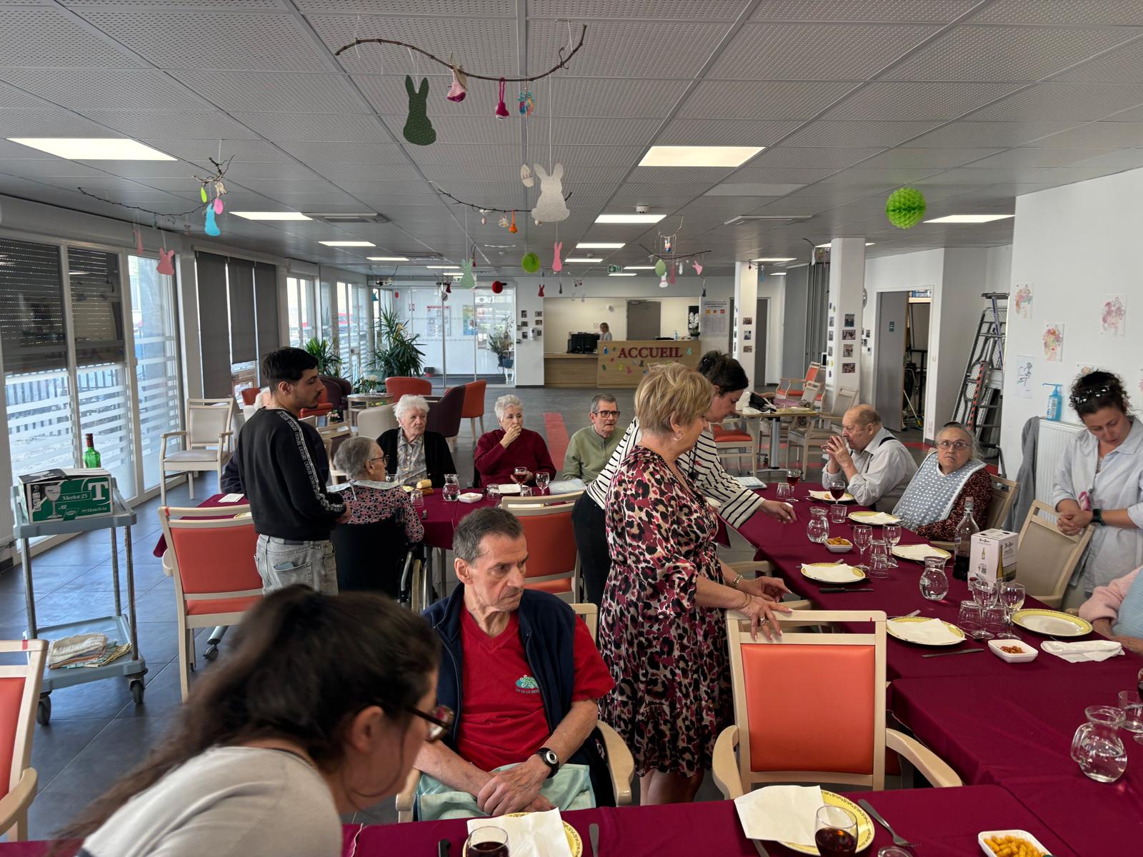 Groupe Repas aux Jardins Voltaire 22042026