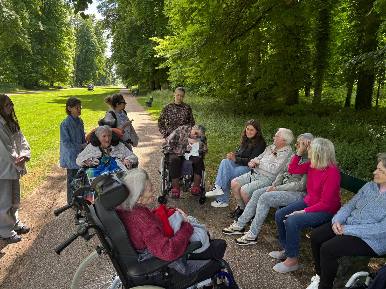 Balade au Parc de la Colombière le vendredi 23 mai 2025 EHPAD Jardins Voltaire