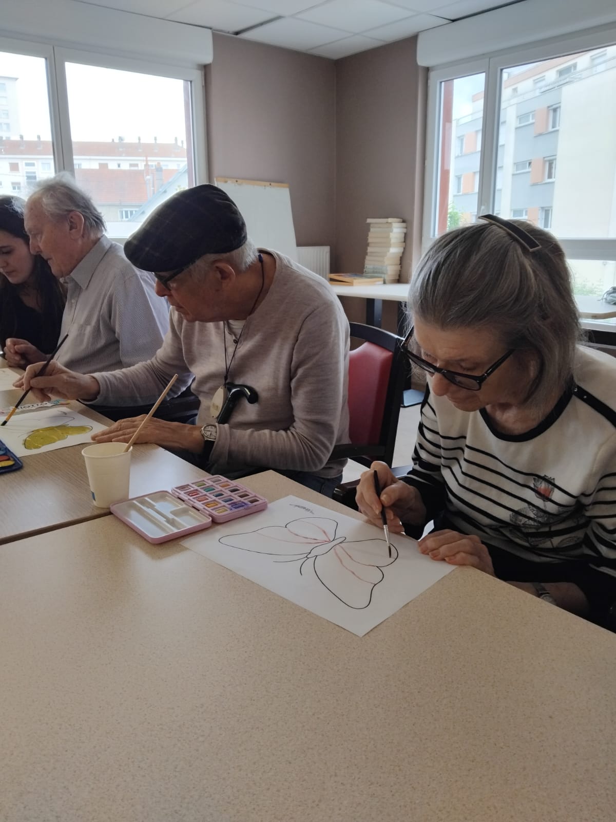 Atelier aquarelle et peinture EHPAD les Bégonias le 2 juin 2025