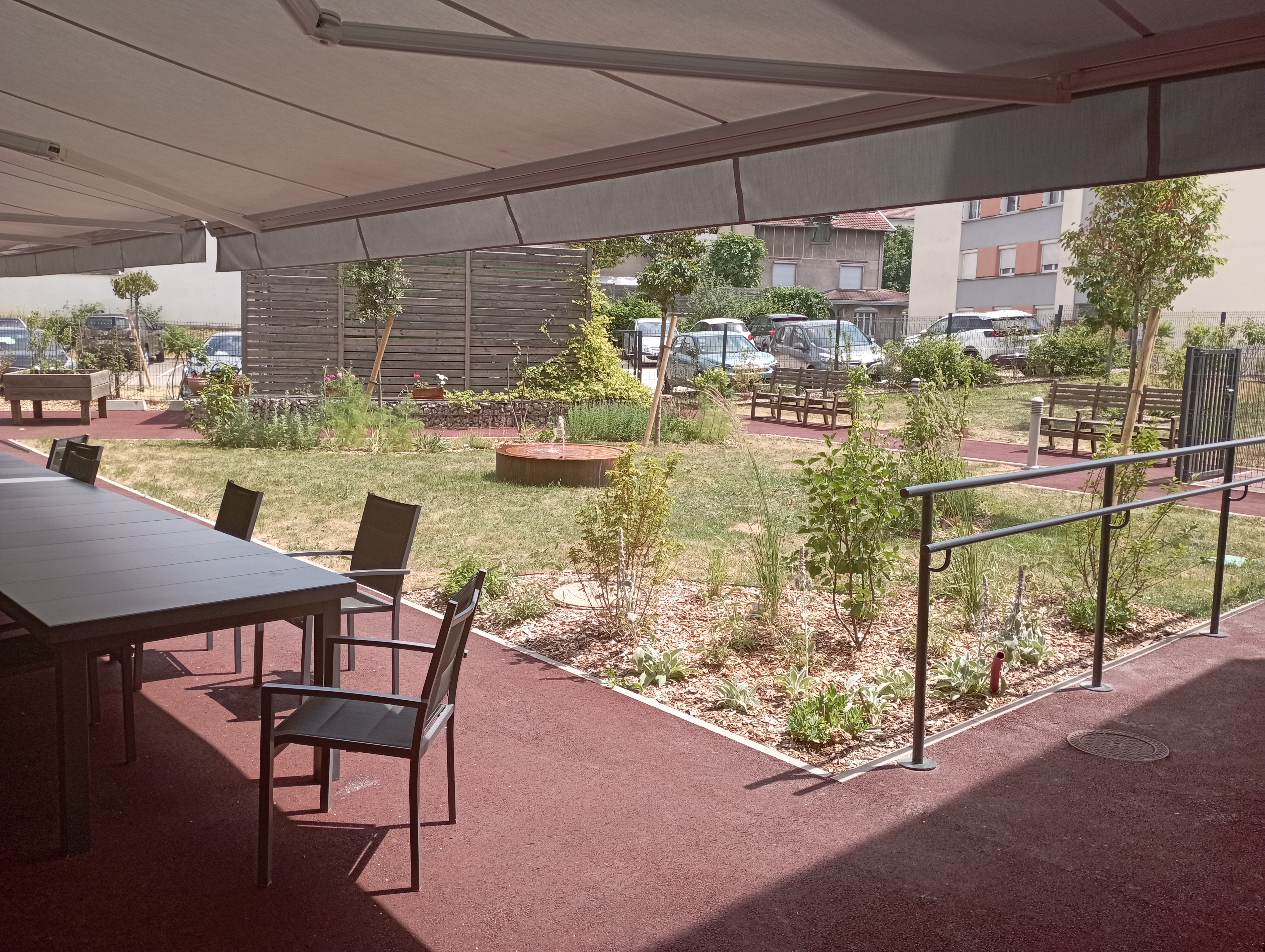 Bienvenue dans le jardin thérapeutique de l'EHPAD les Bégonias - 16 juin 2023