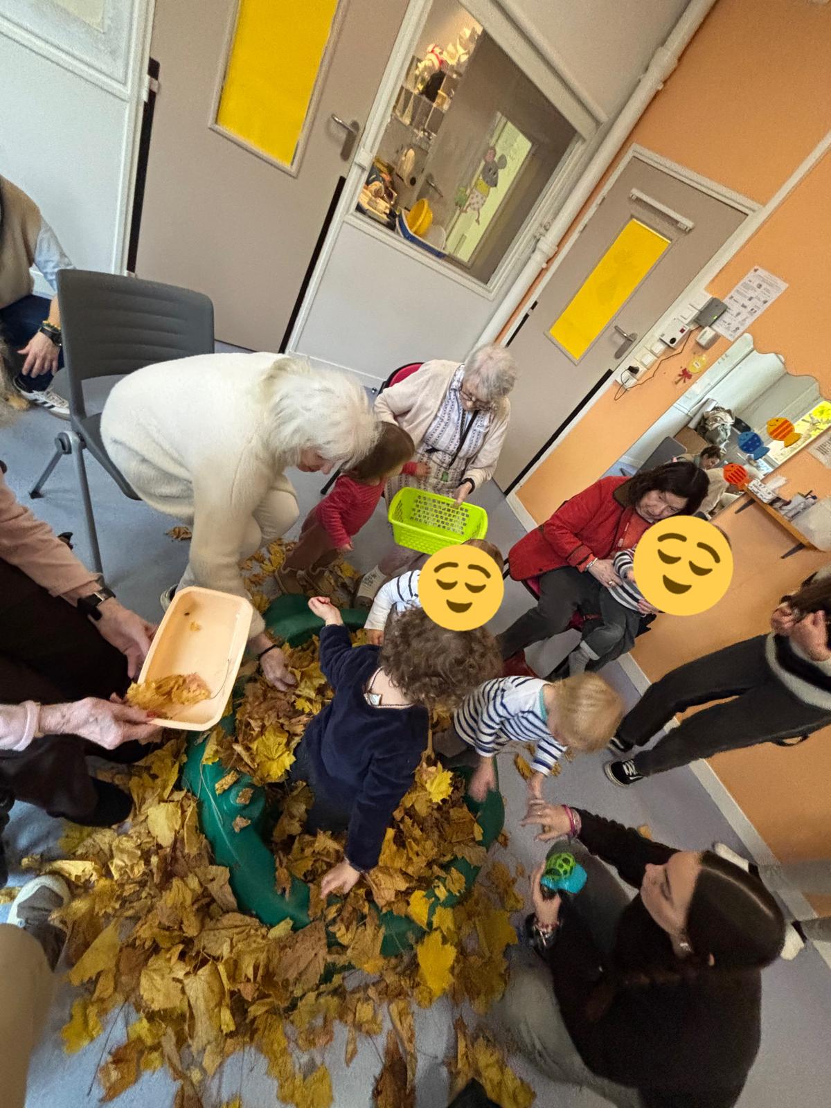 Reprise des rencontres avec la crèche Voltaire le vendredi 12 novembre 2025