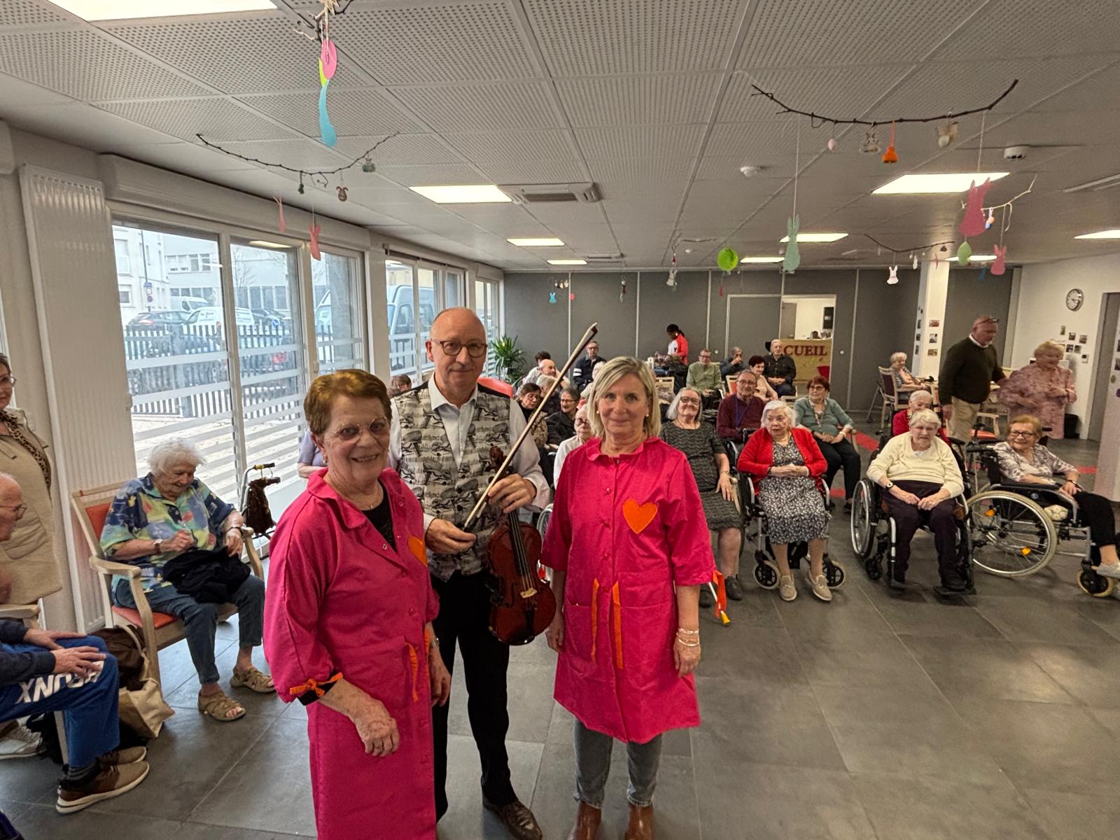 Spectacle offert par les Blouses Roses aux Jardins Voltaire 23032026